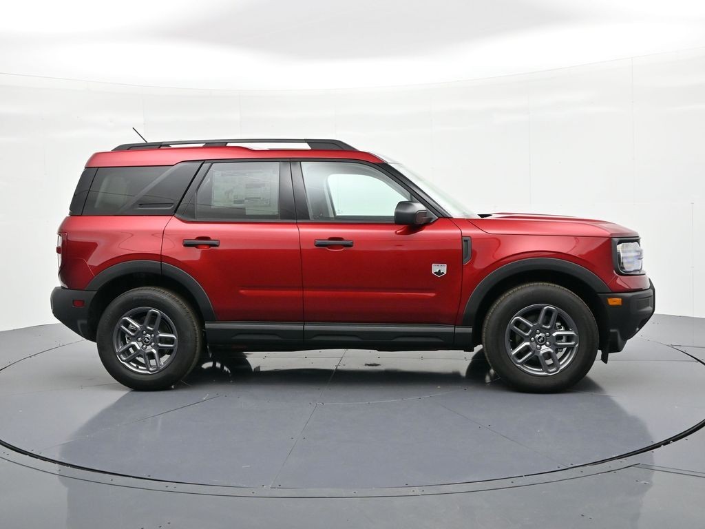 Ford Bronco Sport Vehicle Full-screen Gallery Image 5