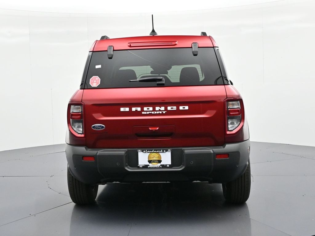 Ford Bronco Sport Vehicle Full-screen Gallery Image 7