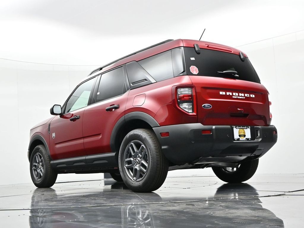 Ford Bronco Sport Vehicle Full-screen Gallery Image 21