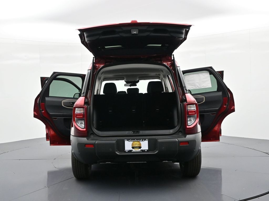 Ford Bronco Sport Vehicle Full-screen Gallery Image 28