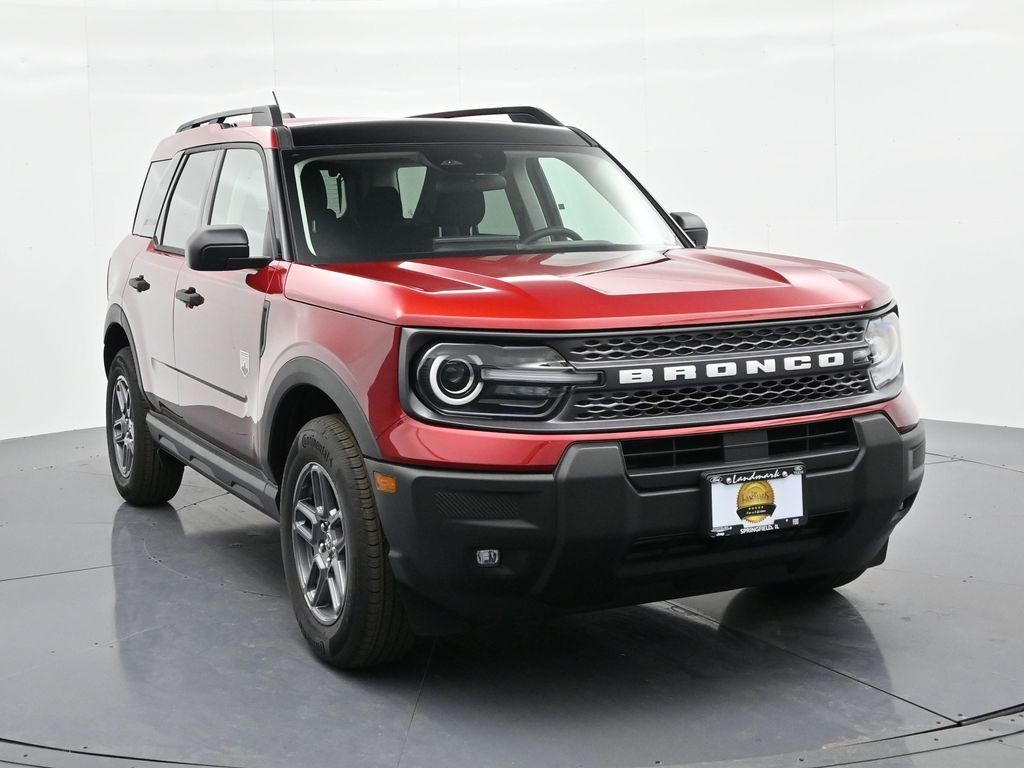 Ford Bronco Sport Vehicle Full-screen Gallery Image 4