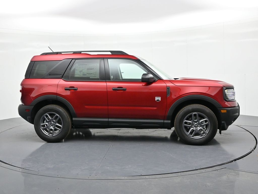 Ford Bronco Sport Vehicle Full-screen Gallery Image 5