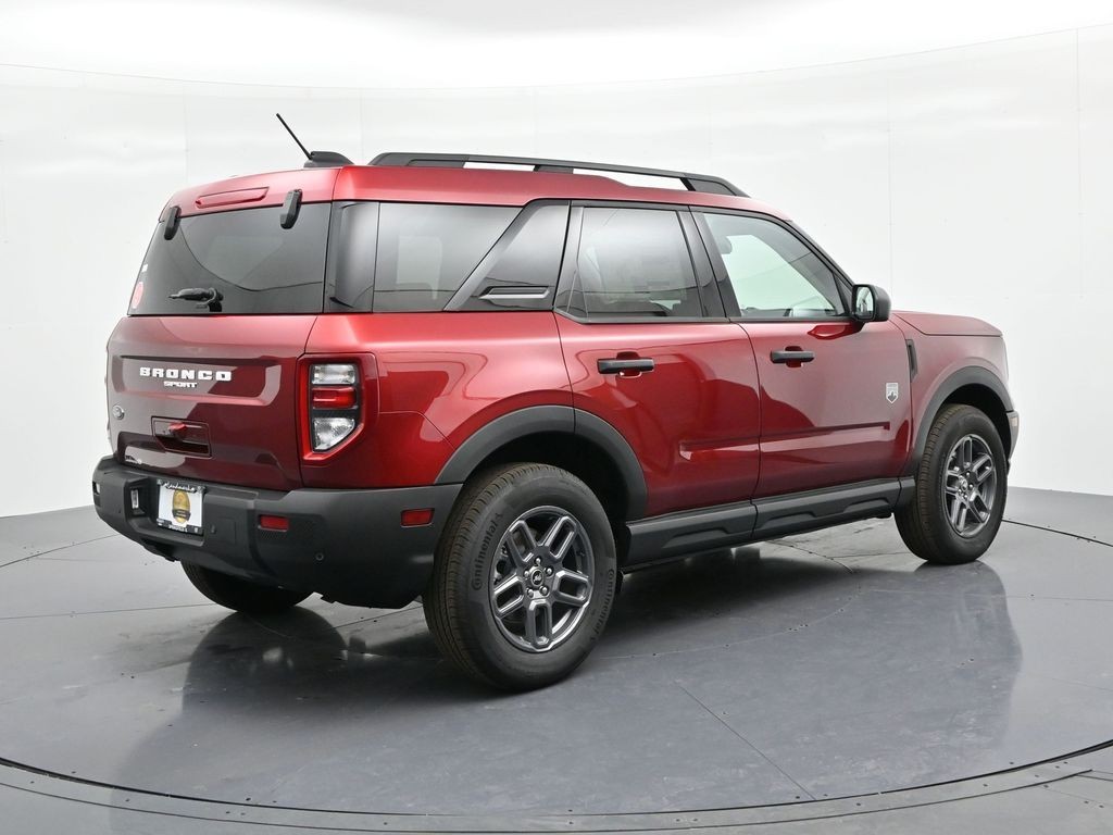 Ford Bronco Sport Vehicle Full-screen Gallery Image 6