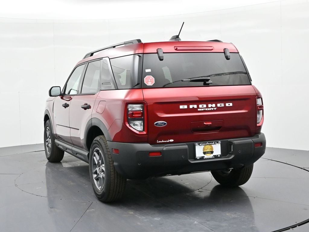 Ford Bronco Sport Vehicle Full-screen Gallery Image 8