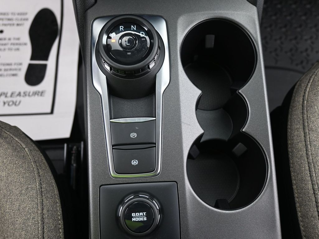 Ford Bronco Sport Vehicle Full-screen Gallery Image 12