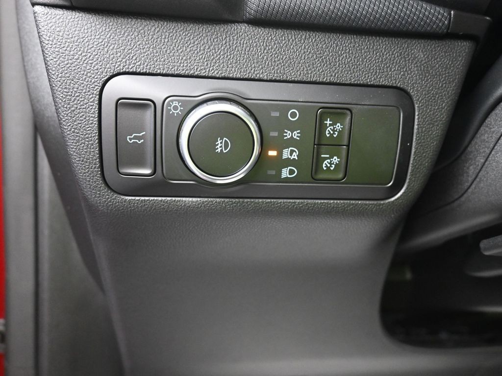 Ford Bronco Sport Vehicle Full-screen Gallery Image 14