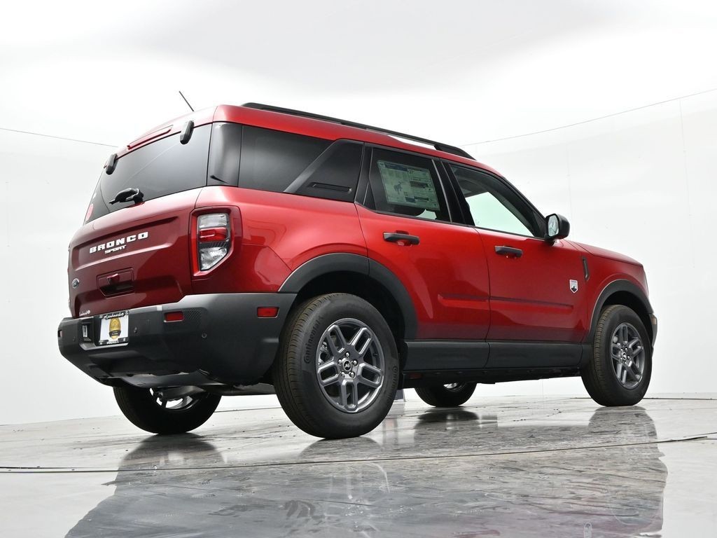 Ford Bronco Sport Vehicle Full-screen Gallery Image 23