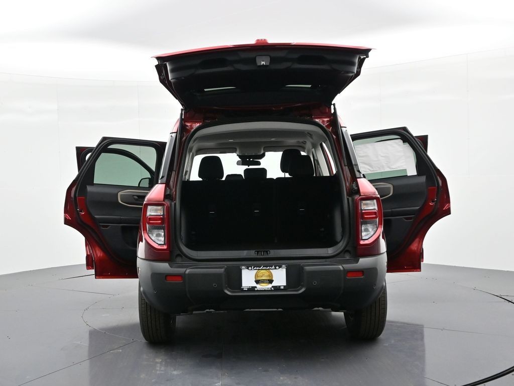 Ford Bronco Sport Vehicle Full-screen Gallery Image 28