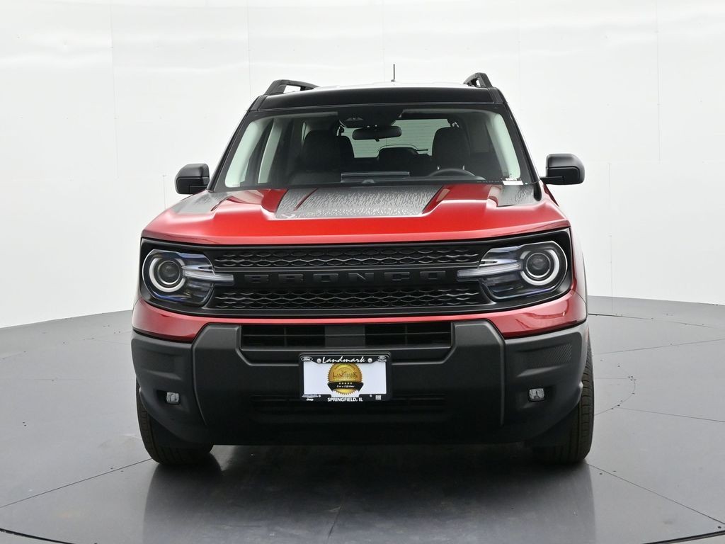 Ford Bronco Sport Vehicle Full-screen Gallery Image 3