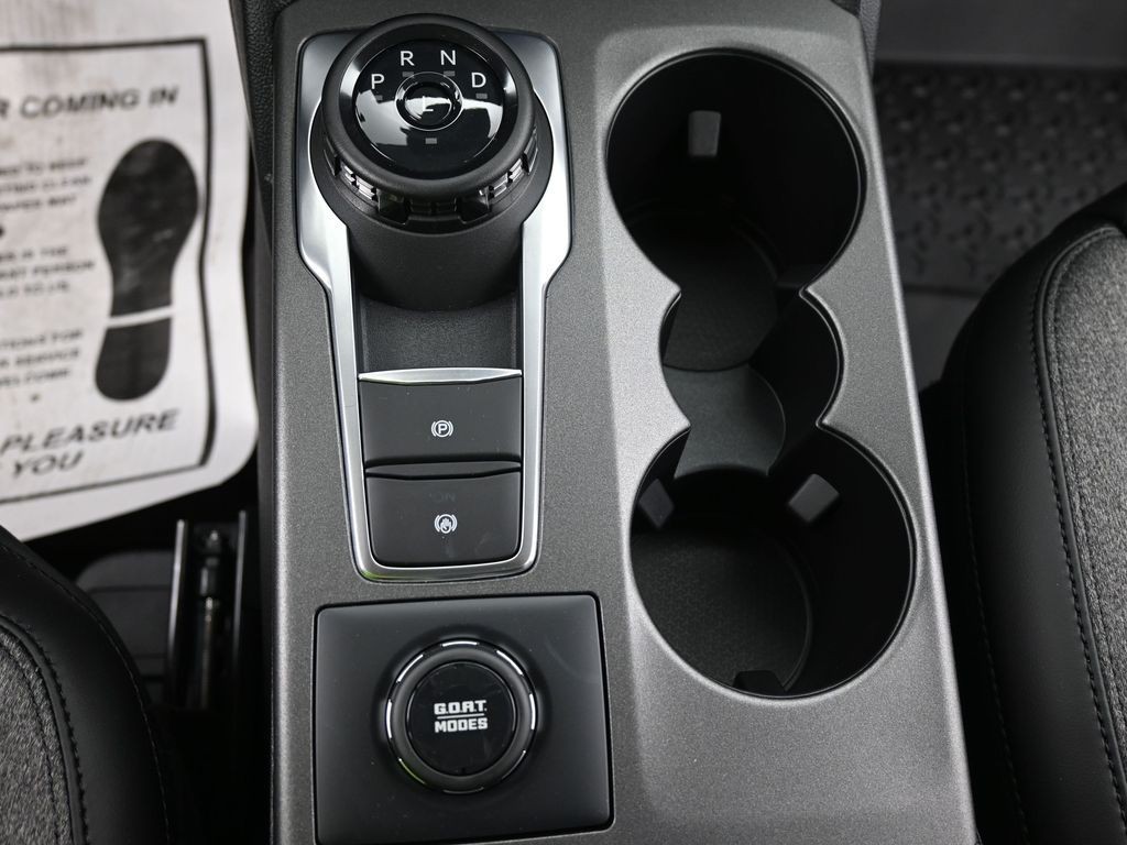 Ford Bronco Sport Vehicle Full-screen Gallery Image 12