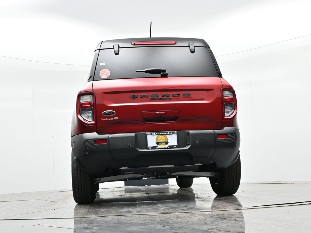 Ford Bronco Sport Vehicle Full-screen Gallery Image 23