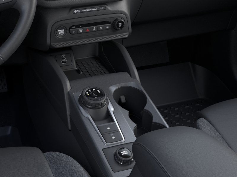 Ford R9B Vehicle Full-screen Gallery Image 15