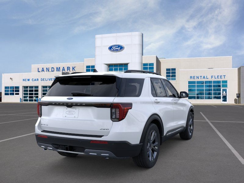 Ford Explorer Vehicle Full-screen Gallery Image 8