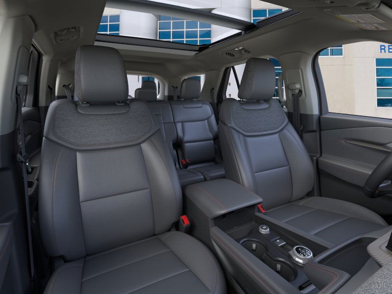 Ford Explorer Vehicle Full-screen Gallery Image 10