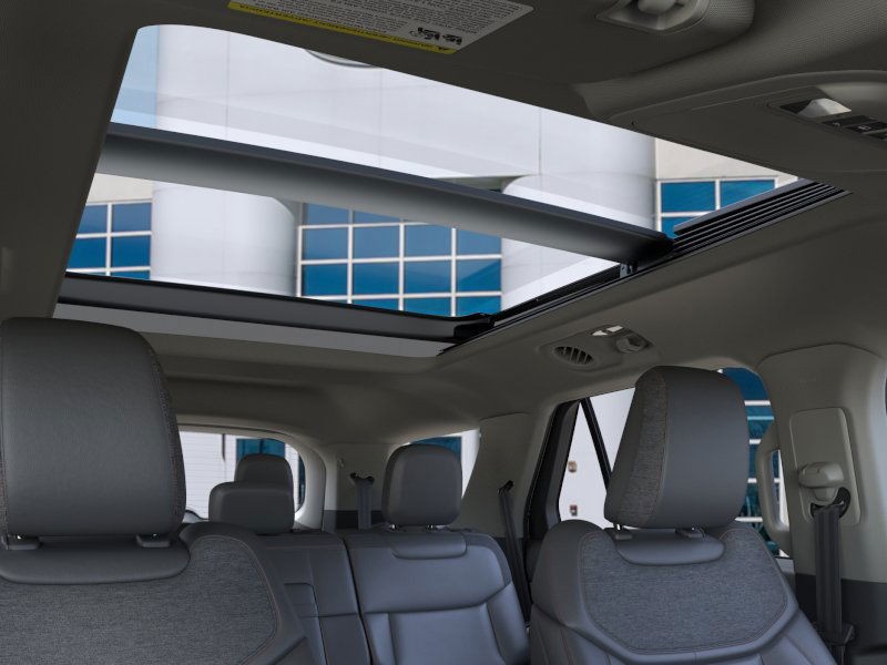 Ford Explorer Vehicle Full-screen Gallery Image 22
