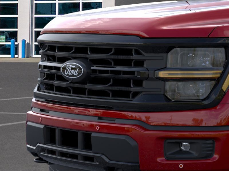 Ford F-150 Vehicle Full-screen Gallery Image 17