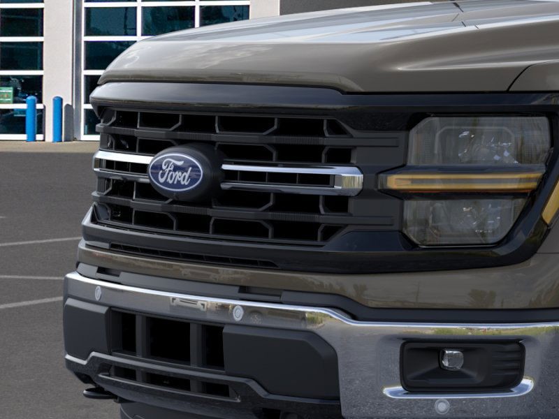 Ford F-150 Vehicle Full-screen Gallery Image 17