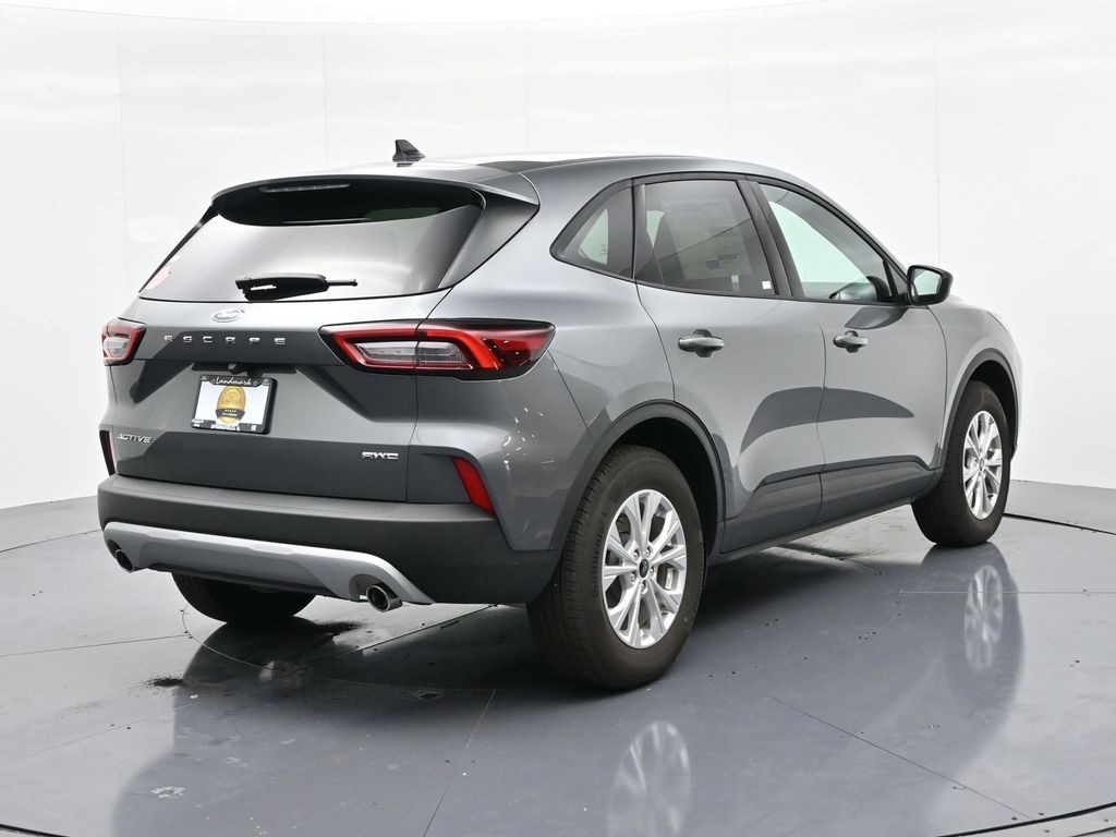 Ford Escape Vehicle Full-screen Gallery Image 6