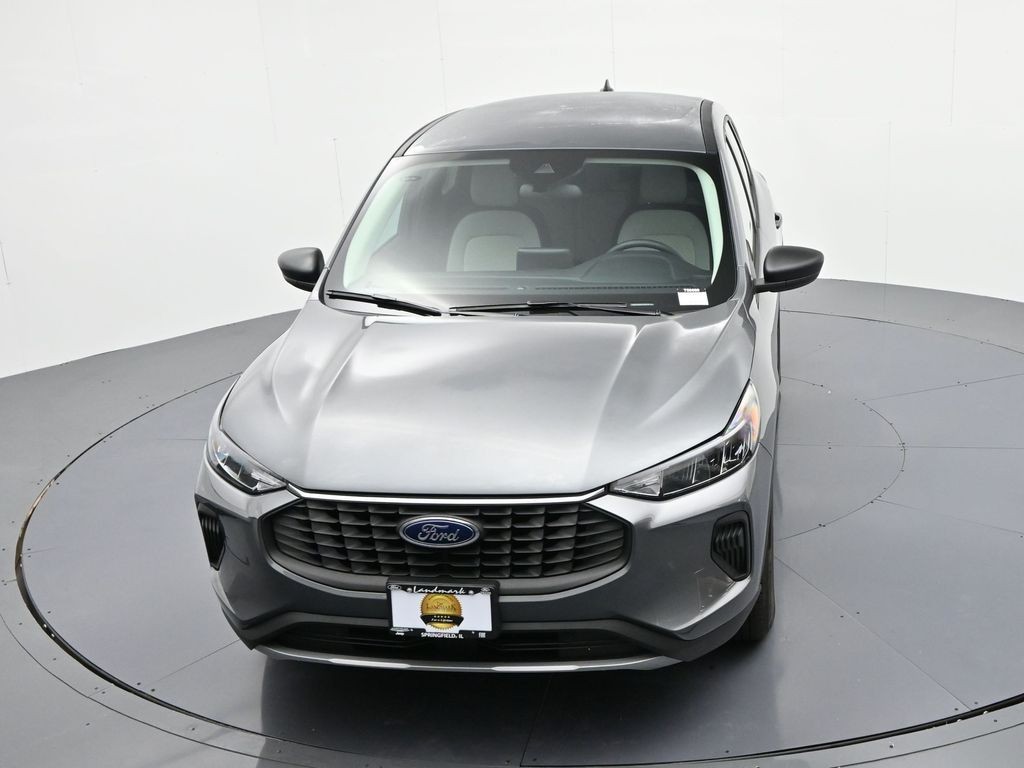 Ford Escape Vehicle Full-screen Gallery Image 18