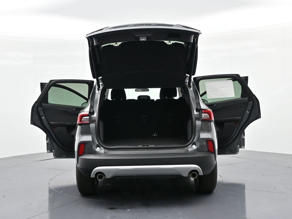Ford Escape Vehicle Full-screen Gallery Image 28