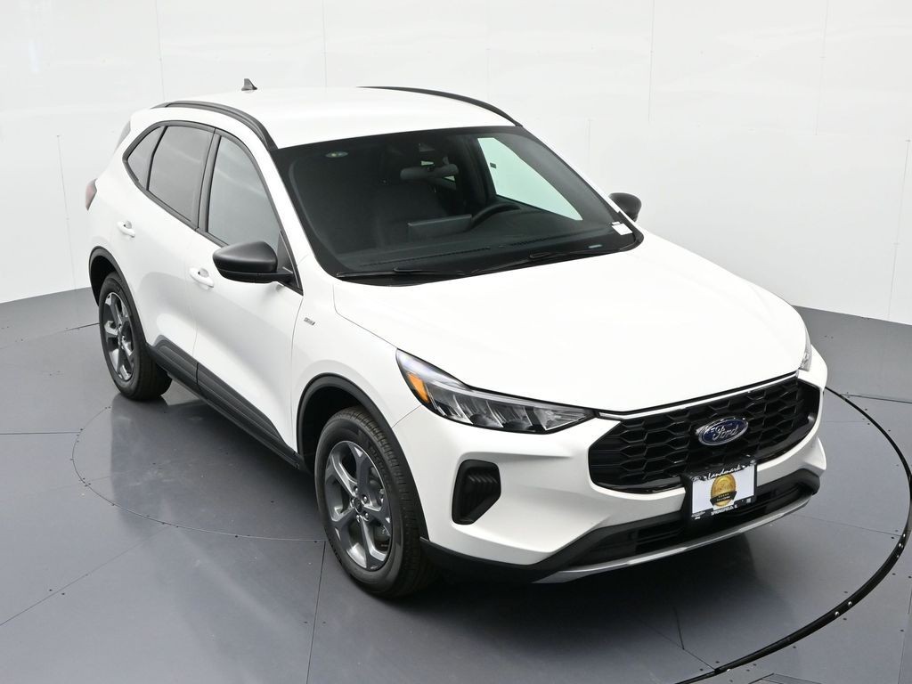 Ford Escape Vehicle Full-screen Gallery Image 17