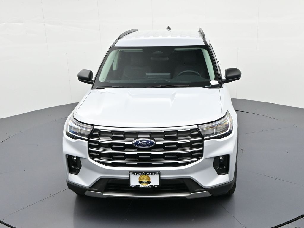 Ford Explorer Vehicle Full-screen Gallery Image 23