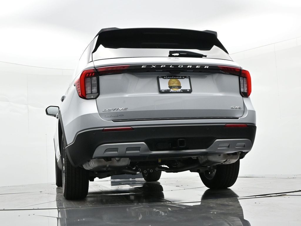 Ford Explorer Vehicle Full-screen Gallery Image 27