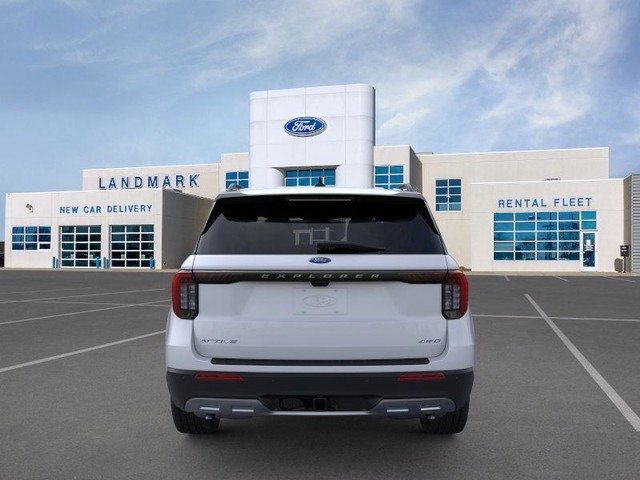 Ford Explorer Vehicle Full-screen Gallery Image 5