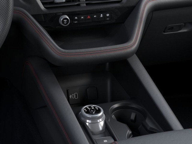 Ford Explorer Vehicle Full-screen Gallery Image 15