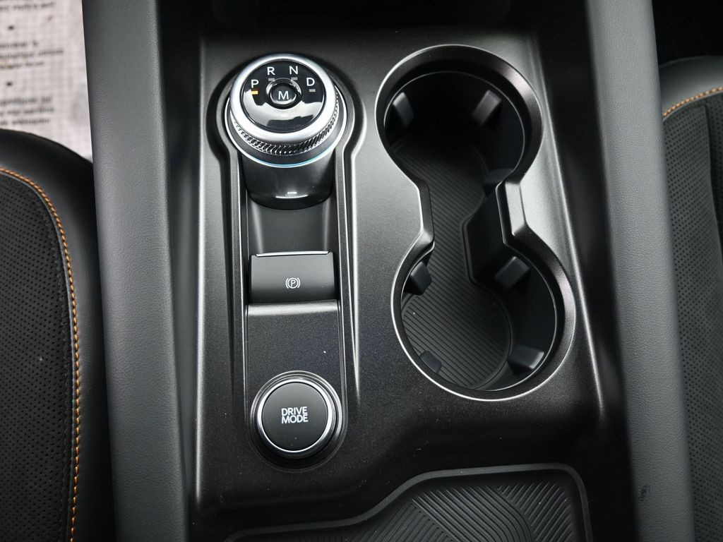 Ford Explorer Vehicle Full-screen Gallery Image 13