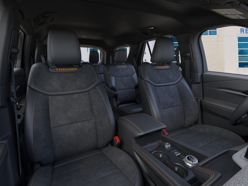 Ford Explorer Vehicle Full-screen Gallery Image 10