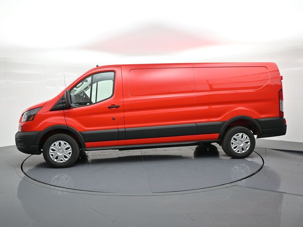 Ford E-Transit-350 Vehicle Full-screen Gallery Image 9