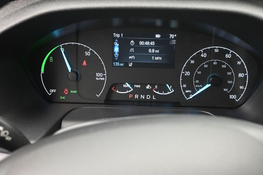 Ford E-Transit-350 Vehicle Full-screen Gallery Image 10