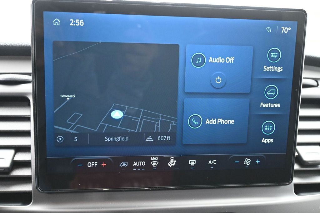 Ford E-Transit-350 Vehicle Full-screen Gallery Image 11