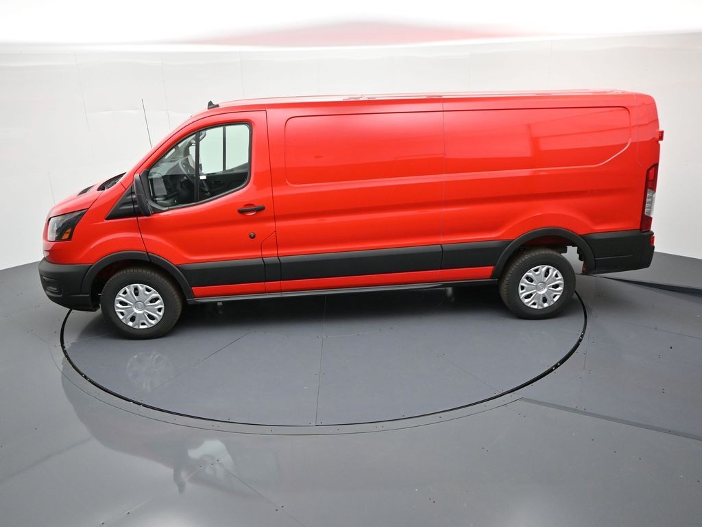 Ford E-Transit-350 Vehicle Full-screen Gallery Image 20