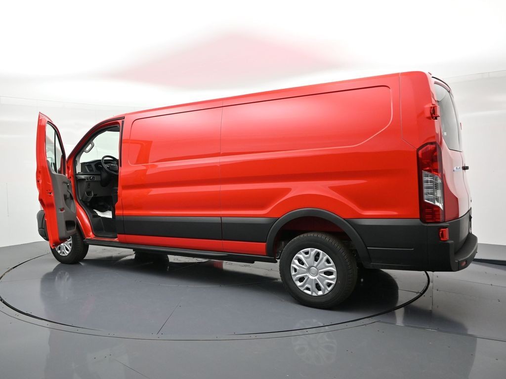 Ford E-Transit-350 Vehicle Full-screen Gallery Image 26
