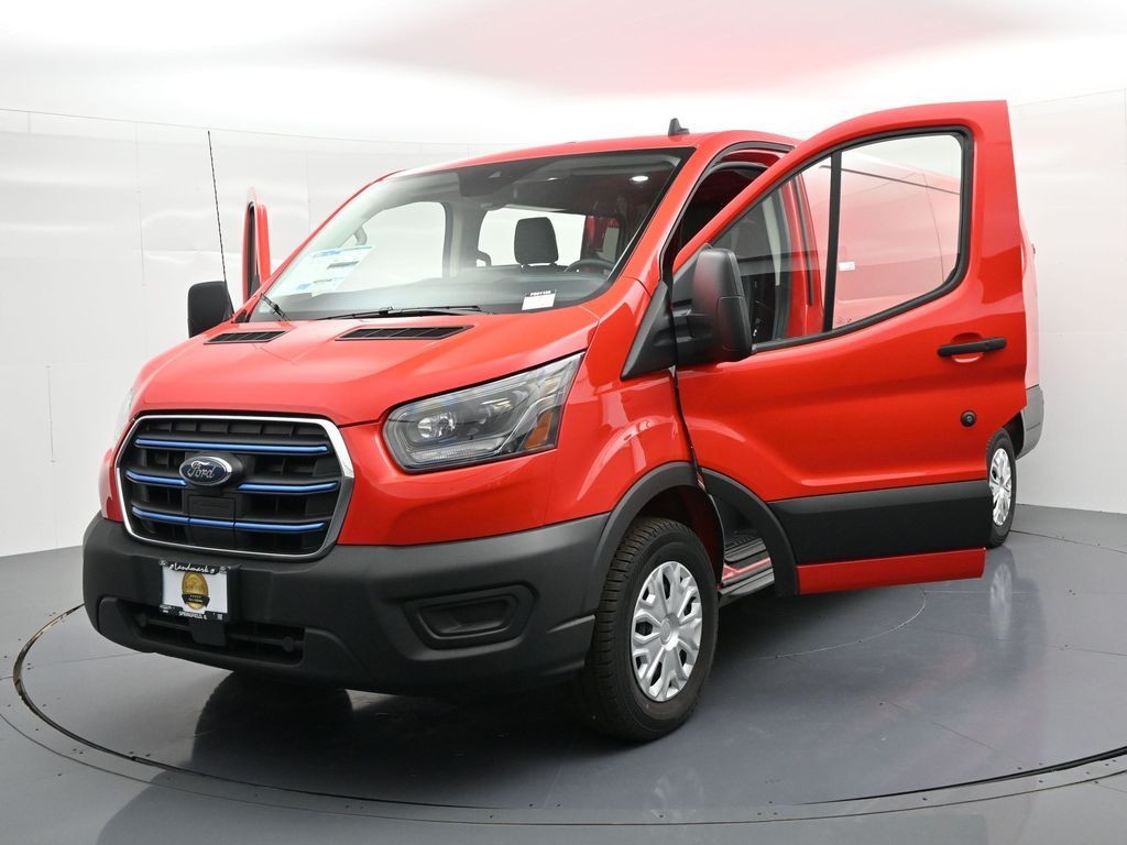 Ford E-Transit-350 Vehicle Full-screen Gallery Image 27