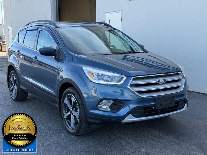 Ford Escape Vehicle Full-screen Gallery Image 2