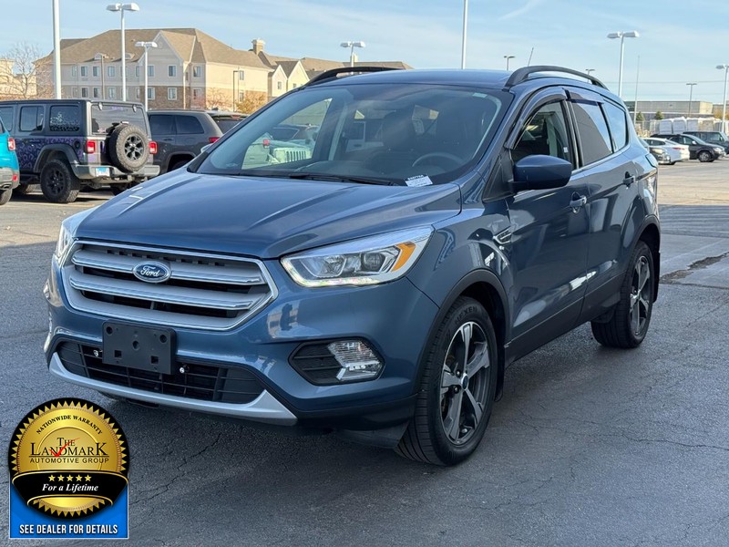 Ford Escape Vehicle Full-screen Gallery Image 5