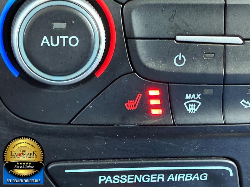 Ford Escape Vehicle Full-screen Gallery Image 14