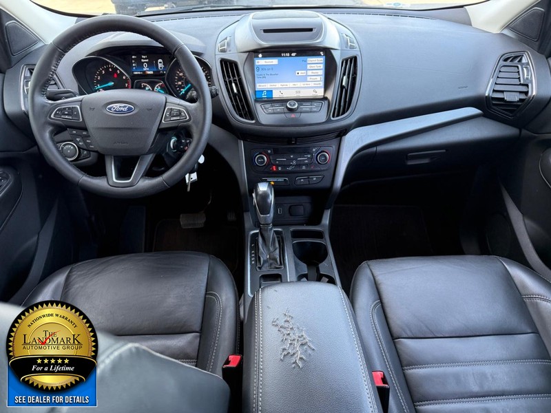 Ford Escape Vehicle Full-screen Gallery Image 16