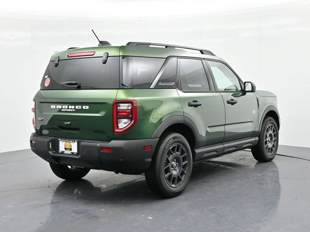 Ford Bronco Sport Vehicle Full-screen Gallery Image 6