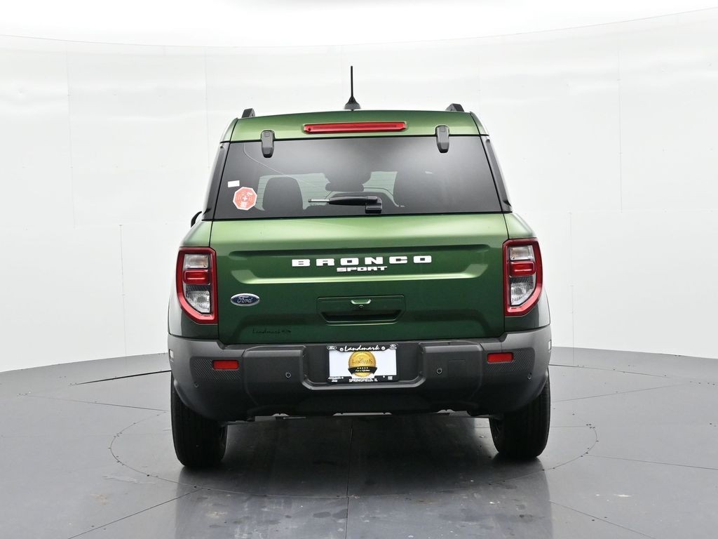 Ford Bronco Sport Vehicle Full-screen Gallery Image 7