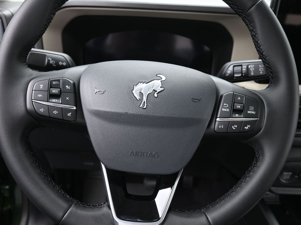 Ford Bronco Sport Vehicle Full-screen Gallery Image 13