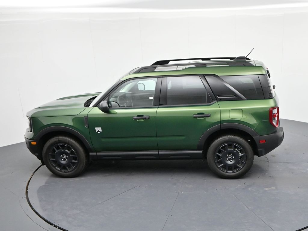 Ford Bronco Sport Vehicle Full-screen Gallery Image 22