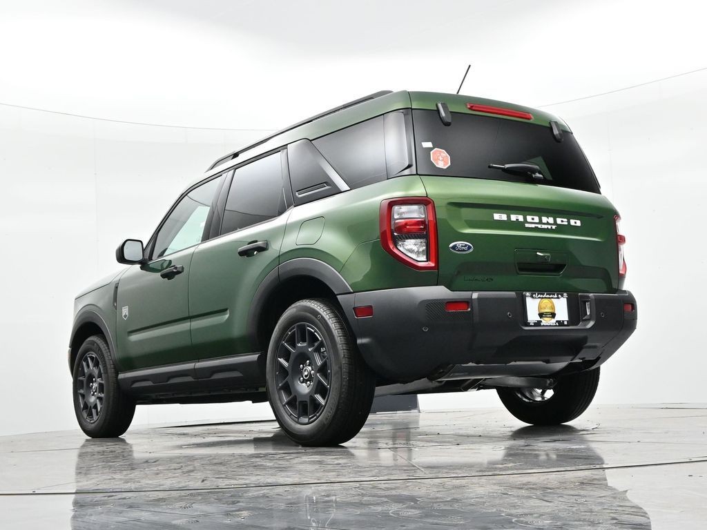 Ford Bronco Sport Vehicle Full-screen Gallery Image 23