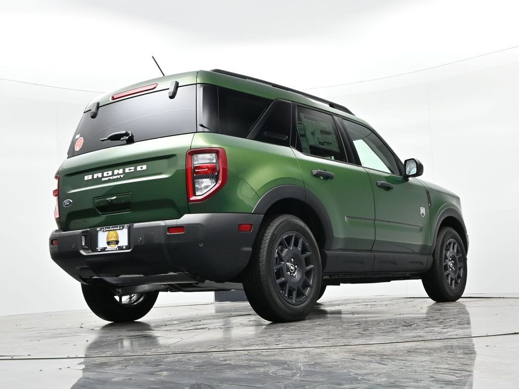 Ford Bronco Sport Vehicle Full-screen Gallery Image 25