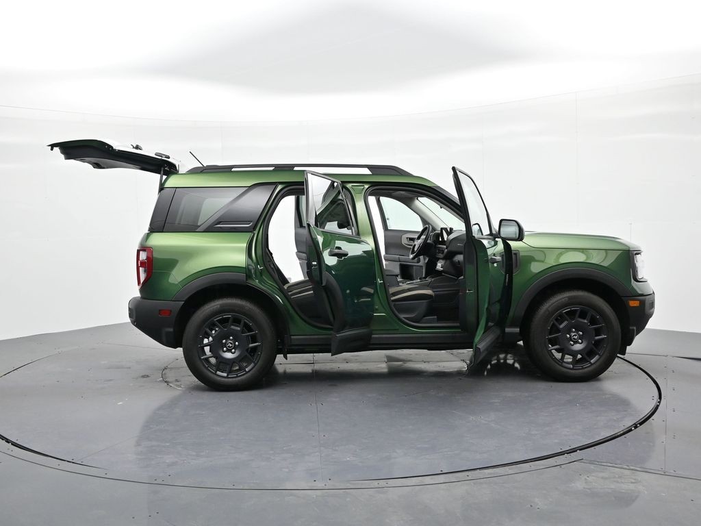 Ford Bronco Sport Vehicle Full-screen Gallery Image 27