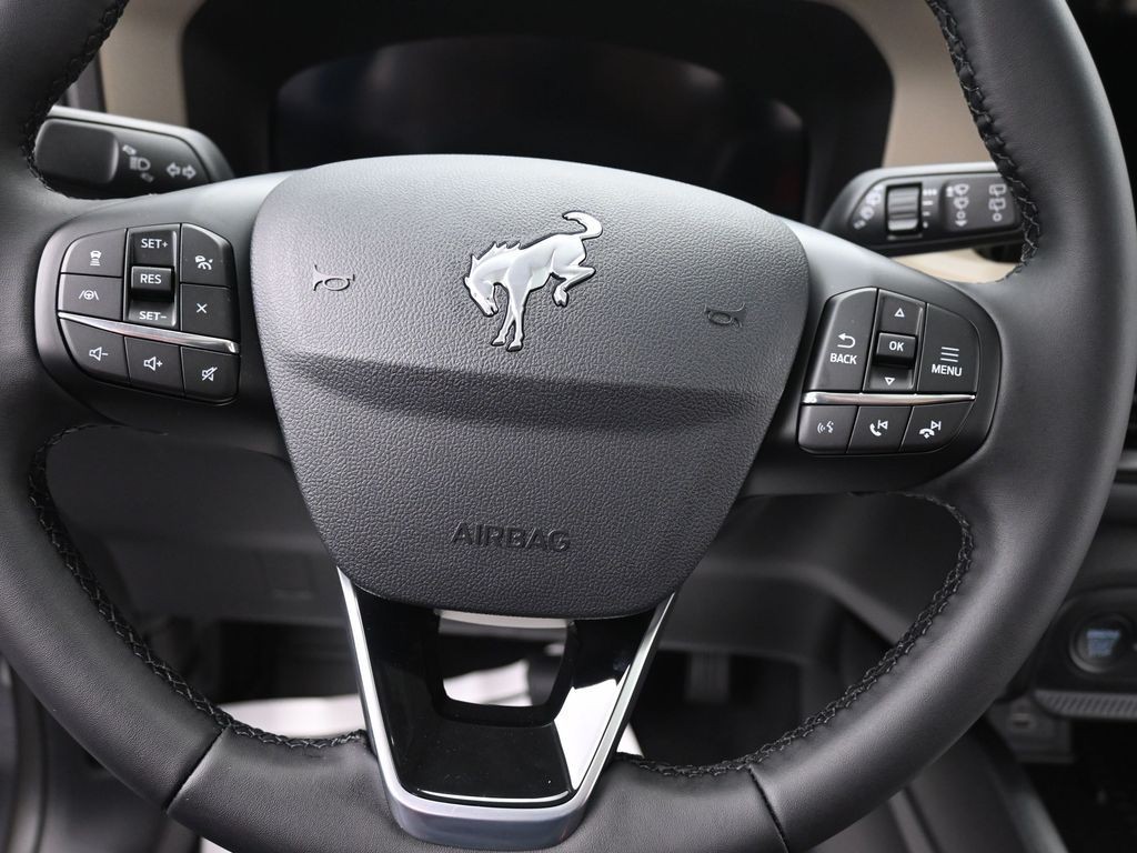 Ford Bronco Sport Vehicle Full-screen Gallery Image 13