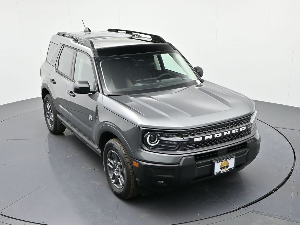 Ford Bronco Sport Vehicle Full-screen Gallery Image 18